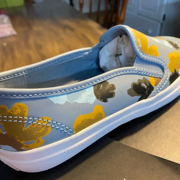 Coach Cornflower Blue Slip On Size 7.5 NIB - Picture 7 of 13